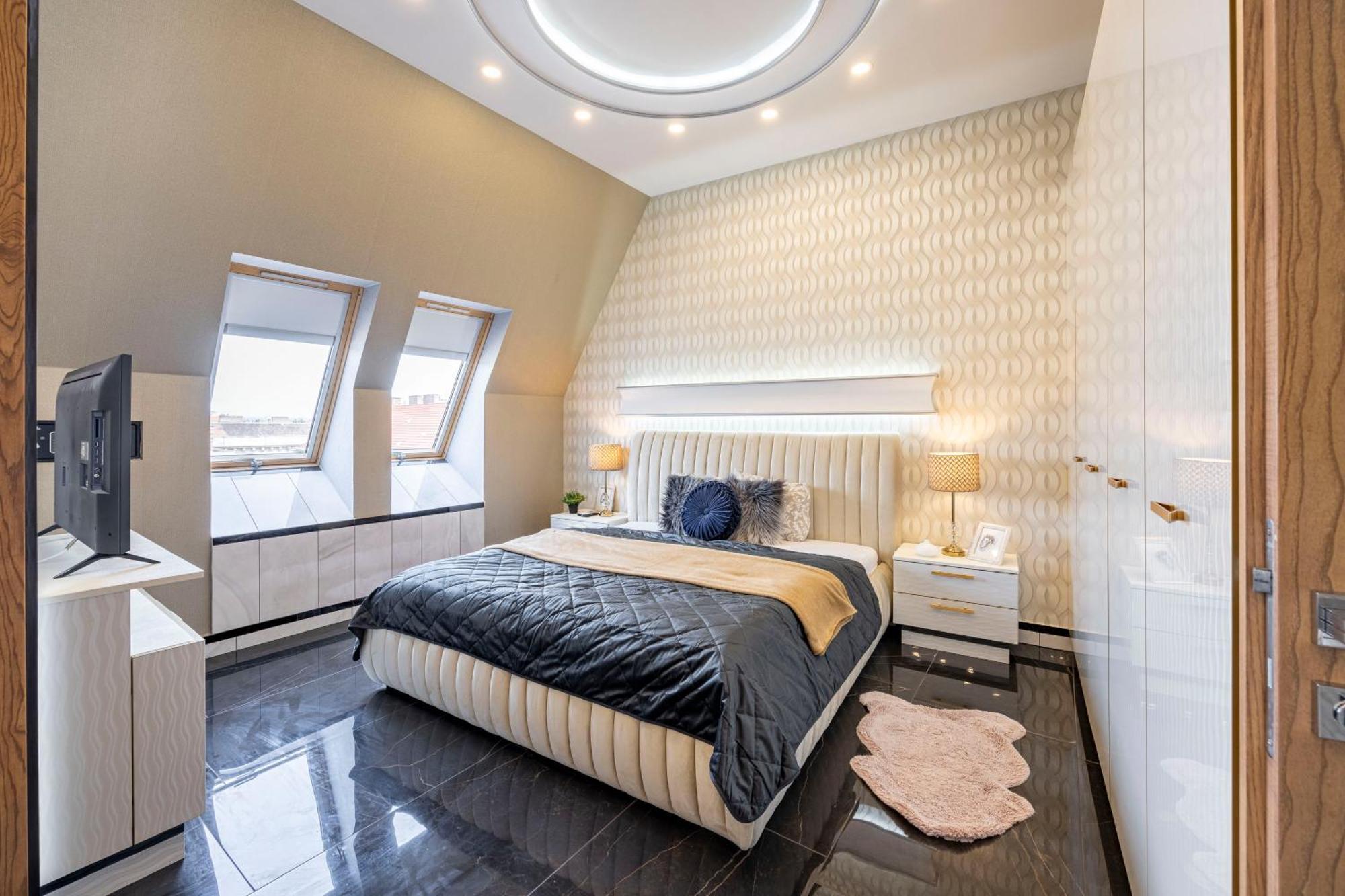 Luxury Royal Central Apartment By Prestige Homes Budapest Exterior photo
